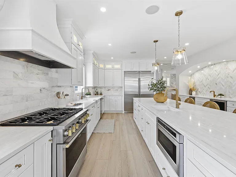 105 S Stratford Ave #BEACHBLOCK JULY AUG — Photo 17
