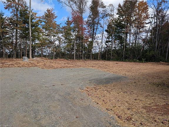 3rd image of 4214 Hodges Dairy Rd