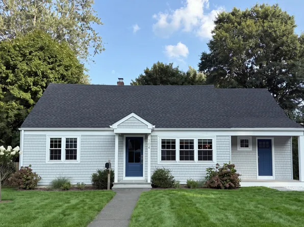 104 Carlson Dr, Milford, CT 06460