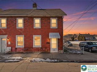 1028 Railroad St, Catasauqua, PA 18032