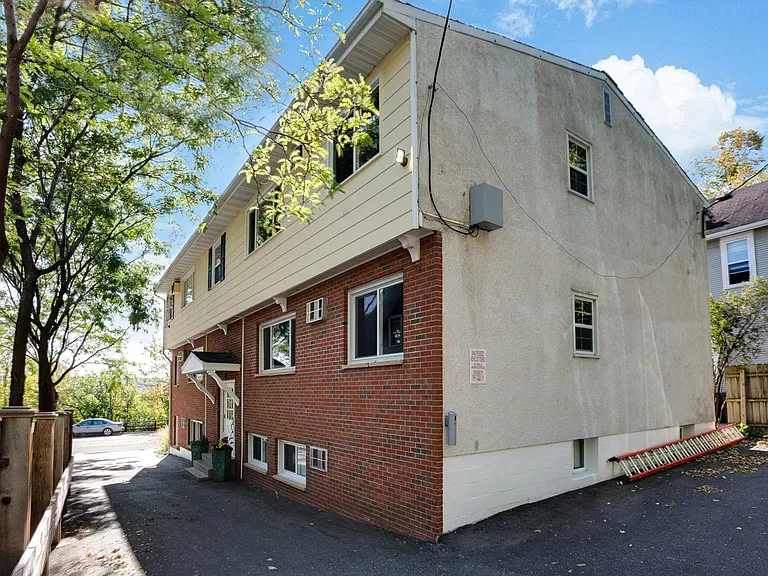 441 Grand Ave — Photo 17