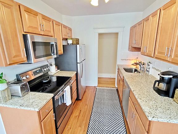 5th image of 1754 Commonwealth Ave APT 8