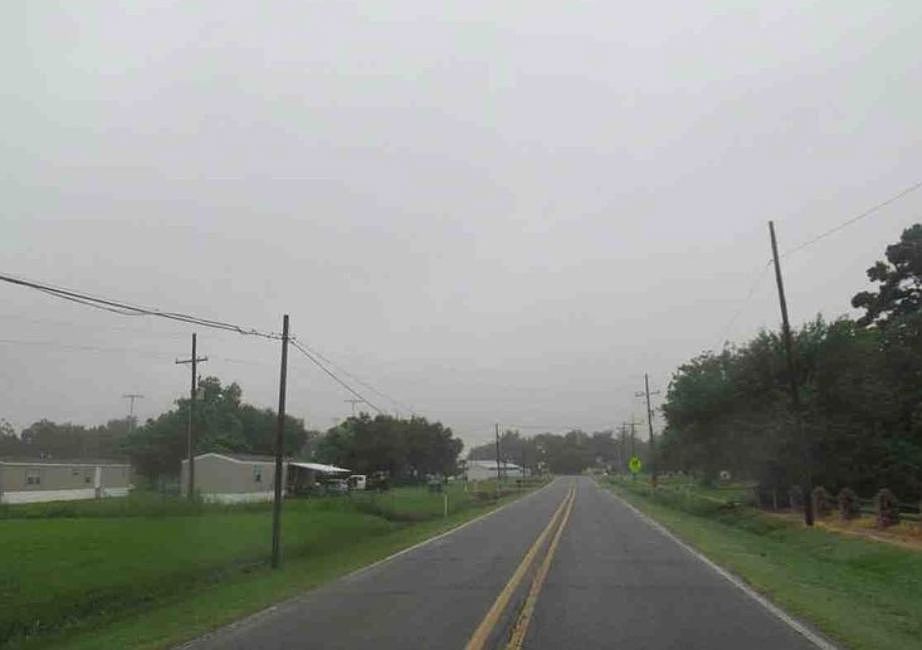 Exterior Neighborhood (street photo)