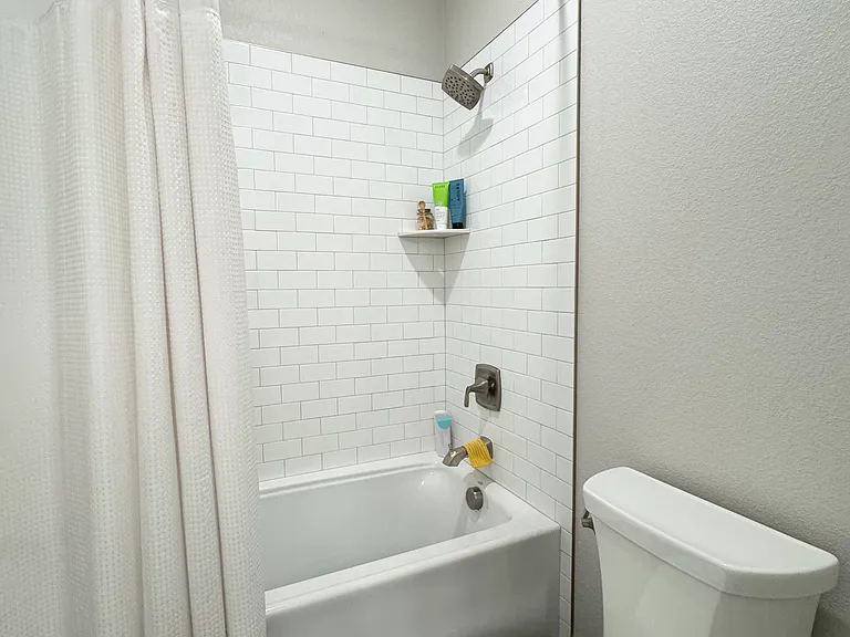 1628 Huntley Trl — Photo 28
