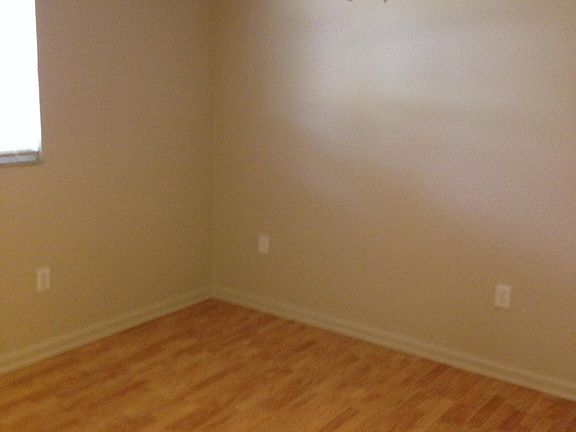 5th image of 2033 Woodbridge Ln