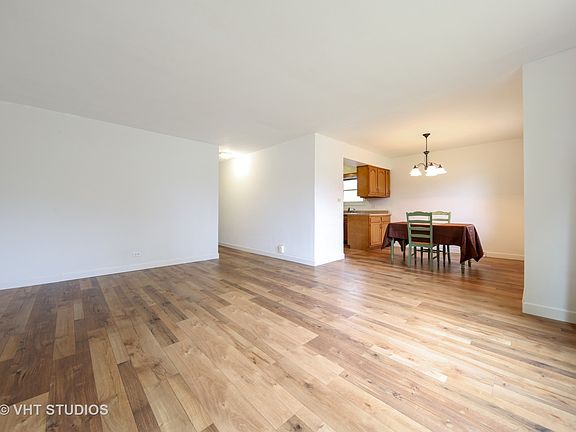 2nd image of 204 N Lombard Ave