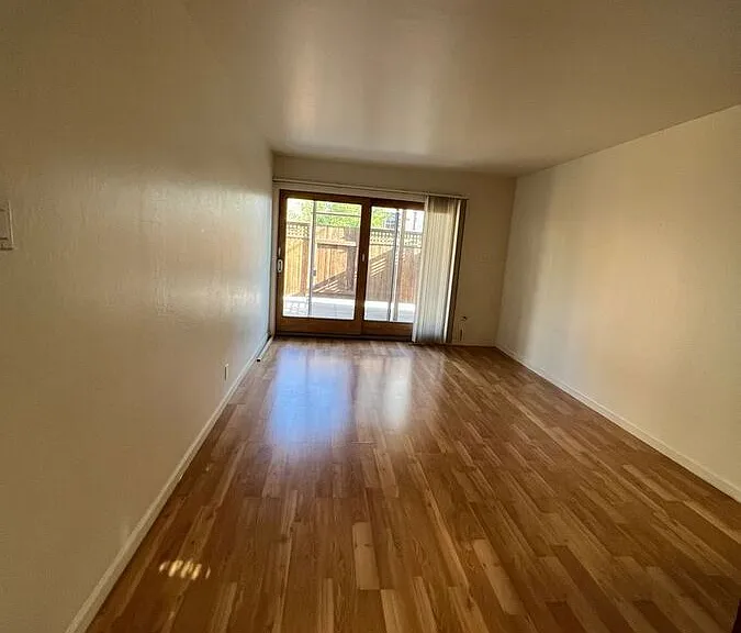 2255 Hearst — Photo 38