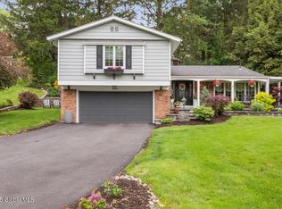 1335 Stanley Ln, Niskayuna, NY 12309