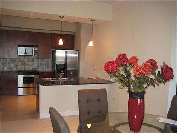 3rd image of 3333 Allen Pkwy Unit 1507