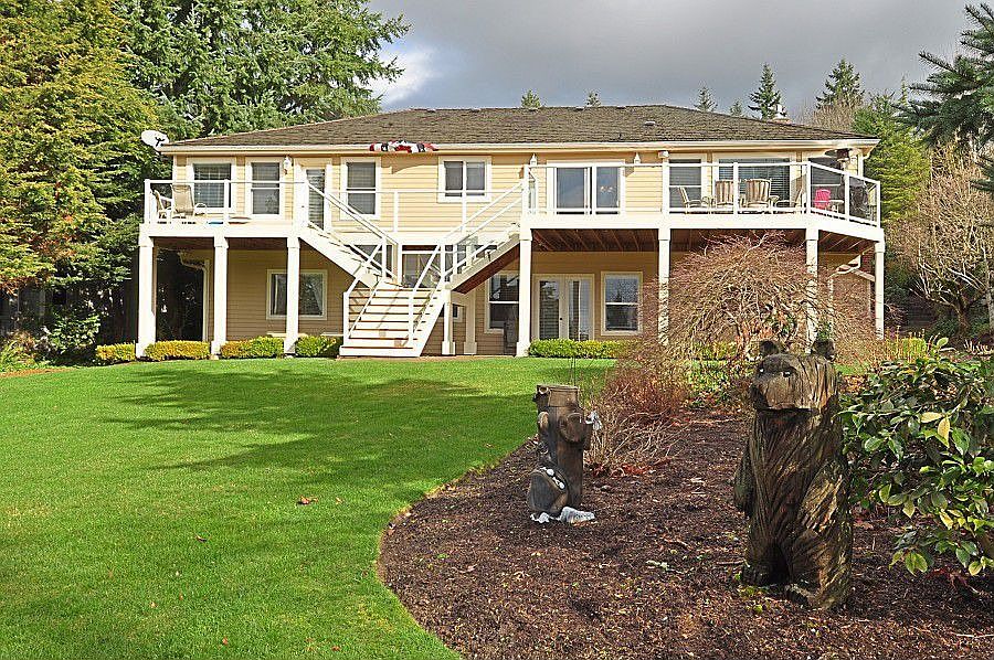 1st image of 14227 209th Ave NE