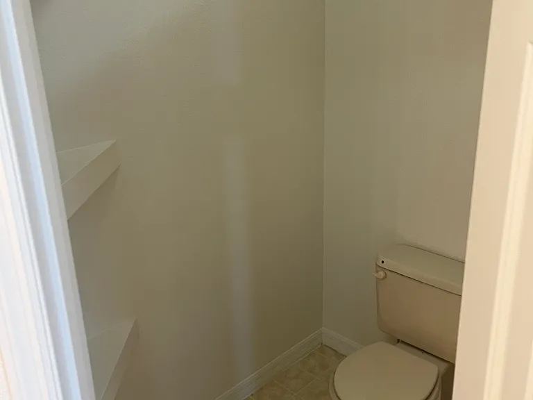 540 Brighton Ct — Photo 18