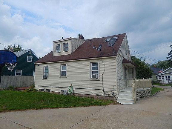 5th image of 140 Rossburn Pl