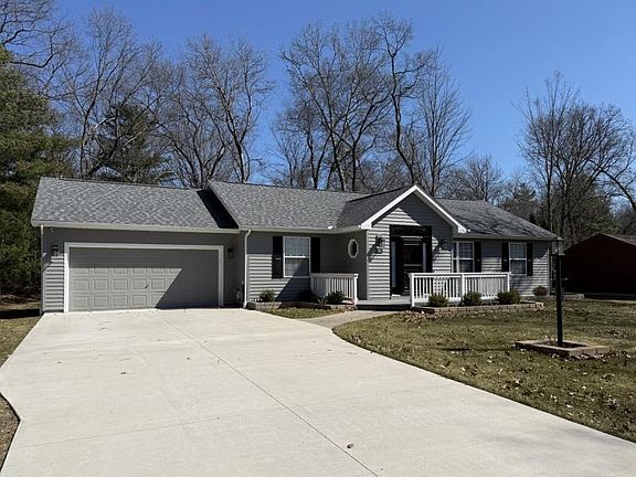 2nd image of 6968 Lakewood Dr