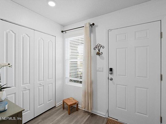 3rd image of 215 ALBACETE Road