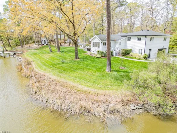 2705 Hood Cir, Virginia Beach, VA 23454