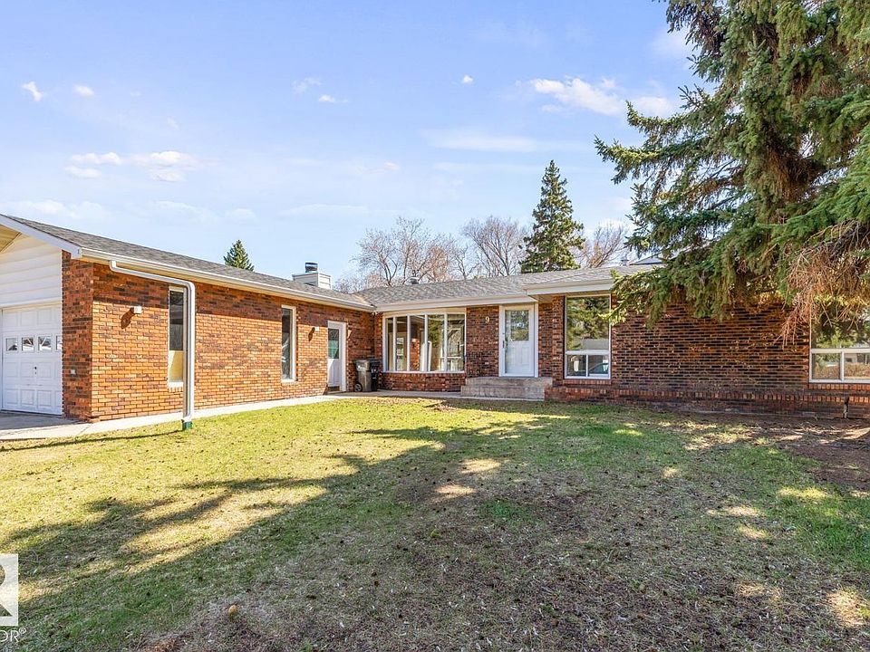 1st image of 9 Yew Ct