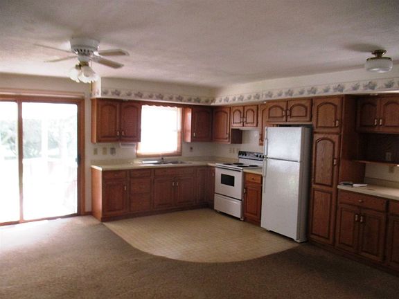 3rd image of 709 Ethel St