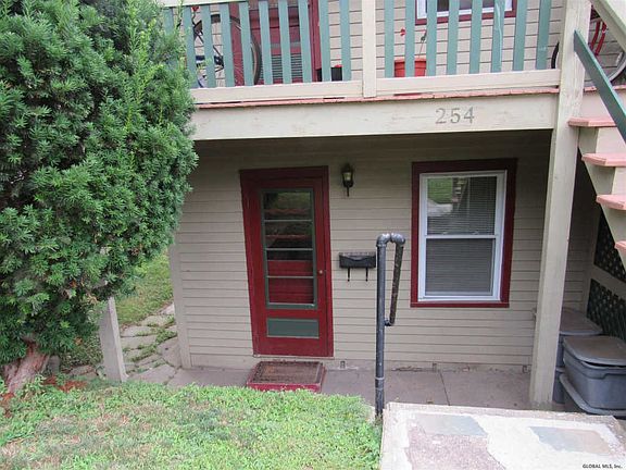 3rd image of 254 Saratoga St #1