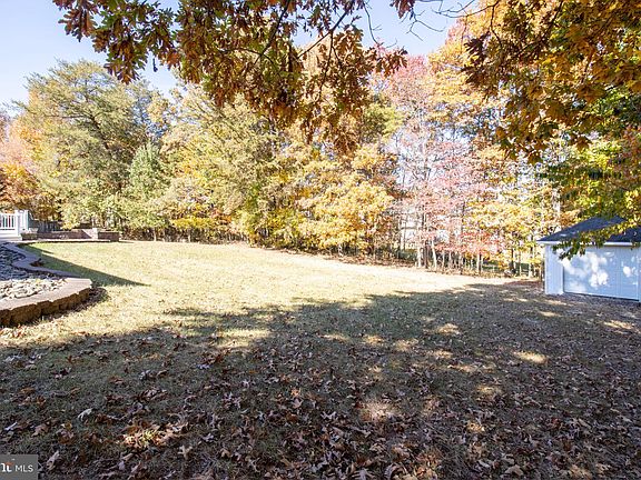 4th image of 1006 Wiltshire Dr