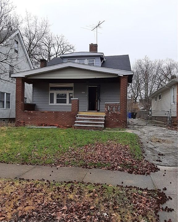 1st image of 3261 E 137th St