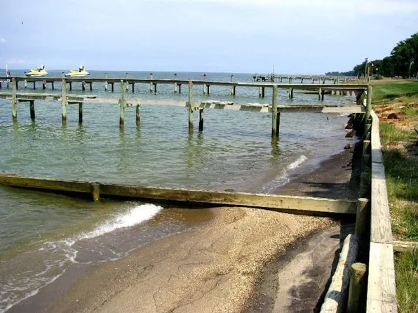 1287 Shore Ln, Lottsburg, VA 22511