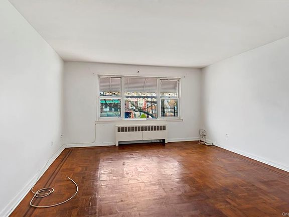 2nd image of 1416 Burke Ave