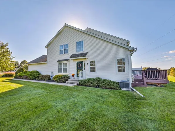 2414 Patriots Ln, Easton, PA 18040