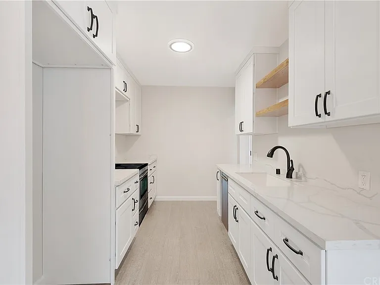 1750 Camino Palmero St #538 — Photo 35