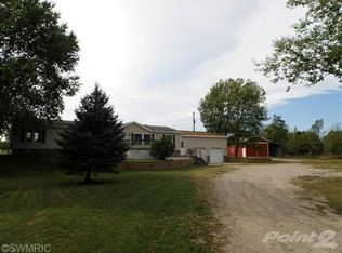 2611 N Tuttle Rd, Scottville, MI 49454