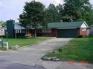 221 Garrettson Ave, Michigan City, IN