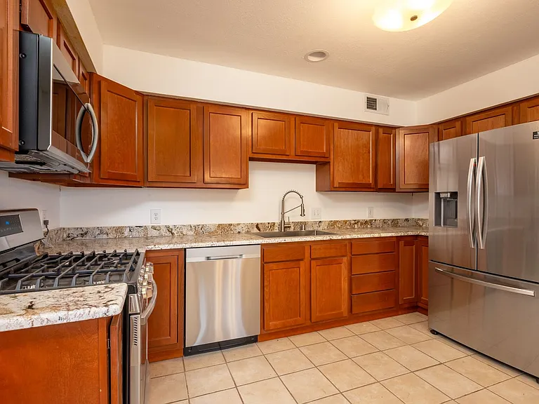 2911 Avenida Alamosa — Photo 5