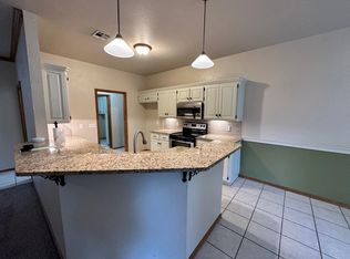 1900 Aurora Dr, Edmond, OK 73013
