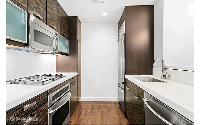 Rented by Douglas Elliman | media 29