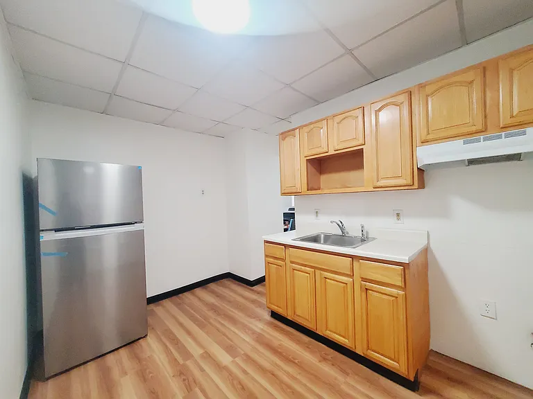 179 W 48th St #7R — Photo 1