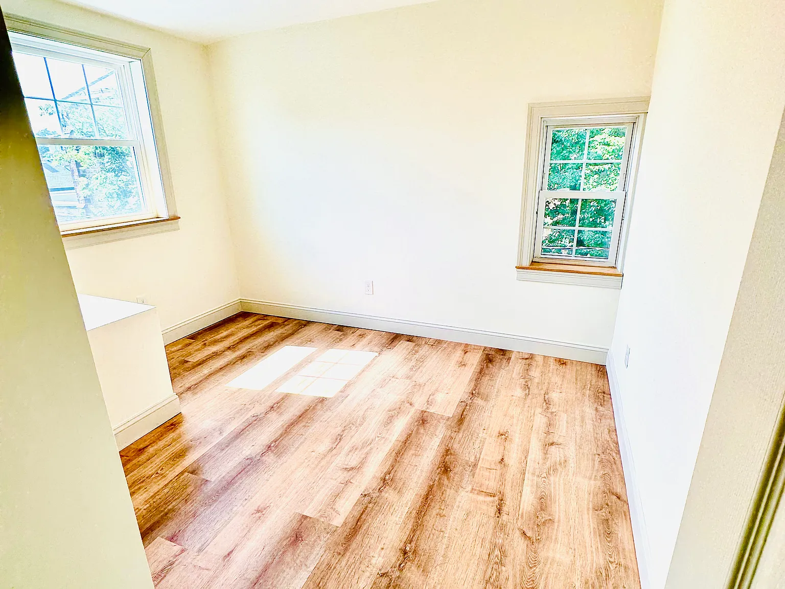 7 bed, 1728 sqft, $5,800 — Photo 2