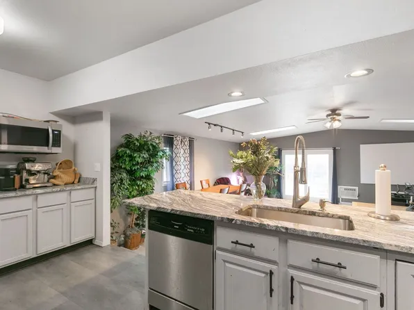 813 Table Mountain Ct, Windsor, CO 80550