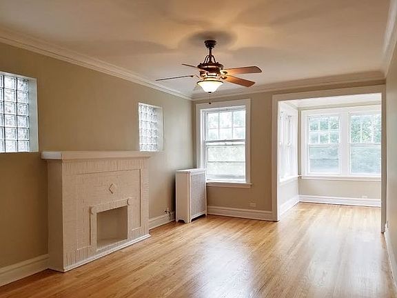 2nd image of 4442 N Saint Louis Ave APT 1