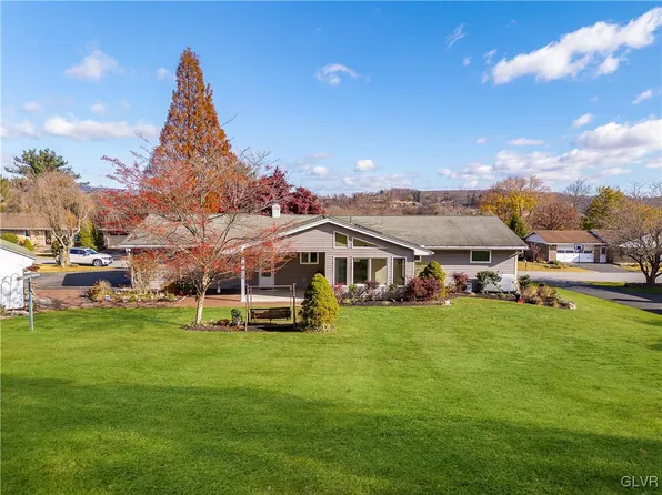 7226 Kingstead Dr, Slatington, PA 18080