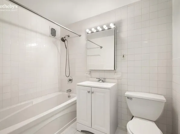 200 East 66th Street image 6 of 12