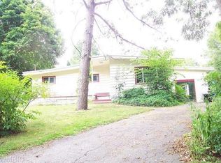 2925 Ferdon Rd, Kalamazoo, MI 49008