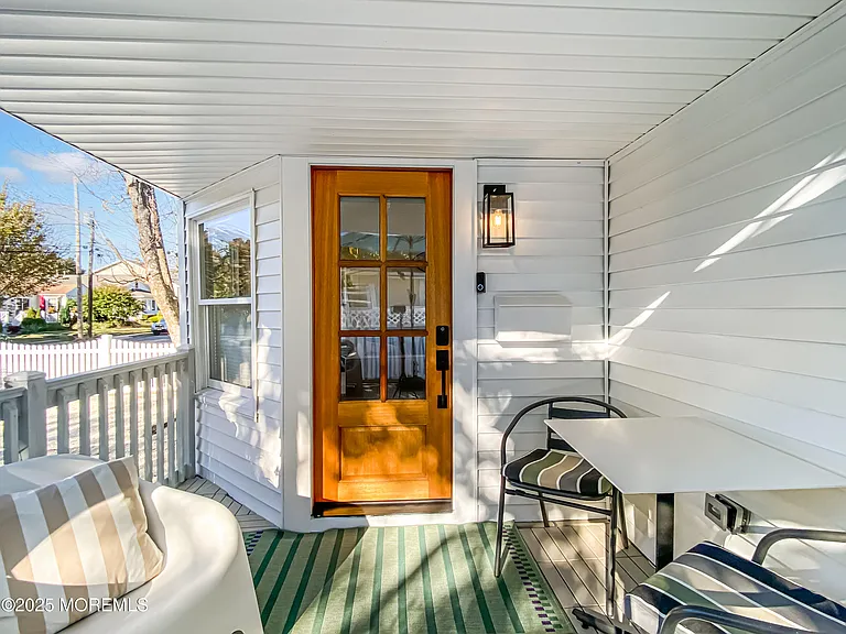 110 Curtis Pl — Photo 9