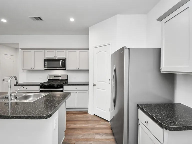 24430 Elmwood Falls Dr — Photo 12