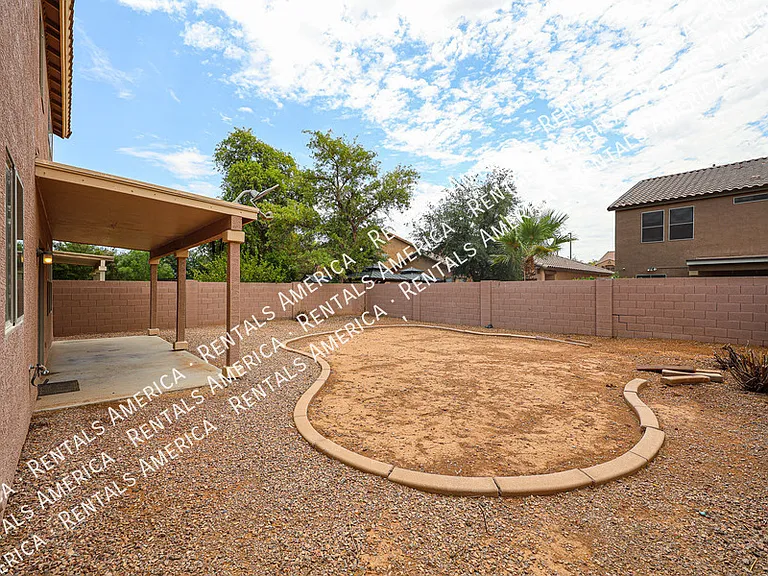 4563 E Oxford Ln — Photo 57