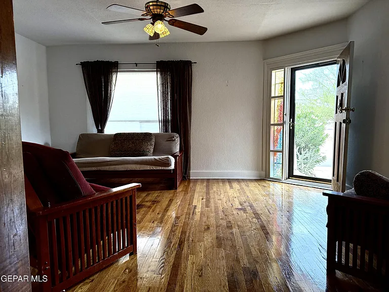 611 New York Ave — Photo 4