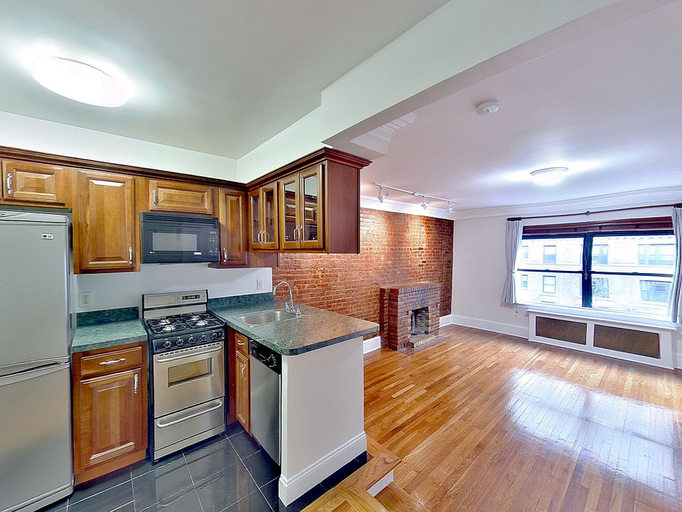 1st image of 487 W End Ave APT 4A