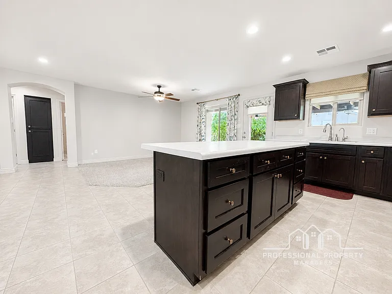 10203 E 34th Pl — Photo 7