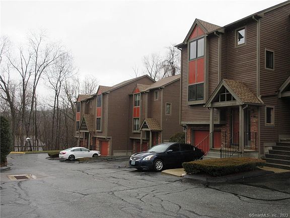 2nd image of 213 W Town St Unit H39