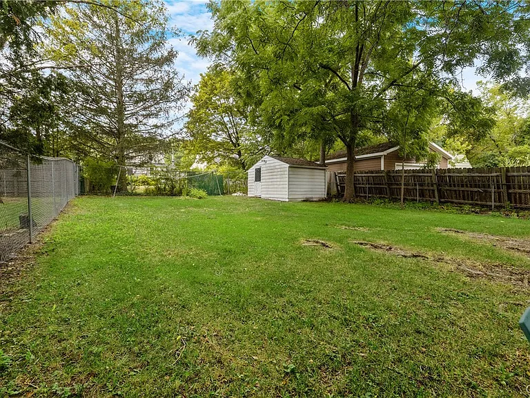 444 Buckingham Ave — Photo 27