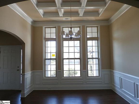 5th image of 220 Heathbury Ct