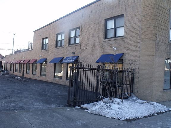 5th image of 6119 W Belmont Ave